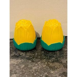 Vintage 1970’s Jaydon Tulip Salt and Pepper Shakers Yellow/ Green
